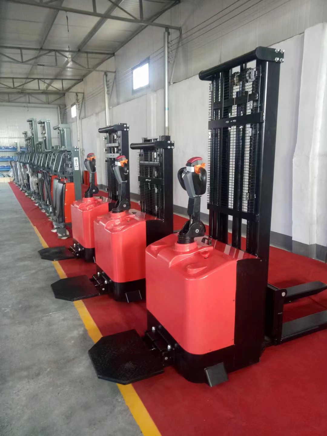 Full electric stacker 1